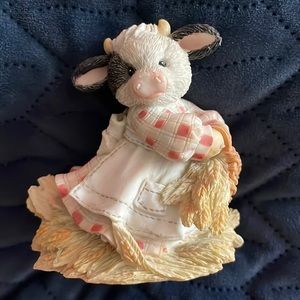 Mary’s Moo Moos by Enesco Cow Figurine 🐮💕